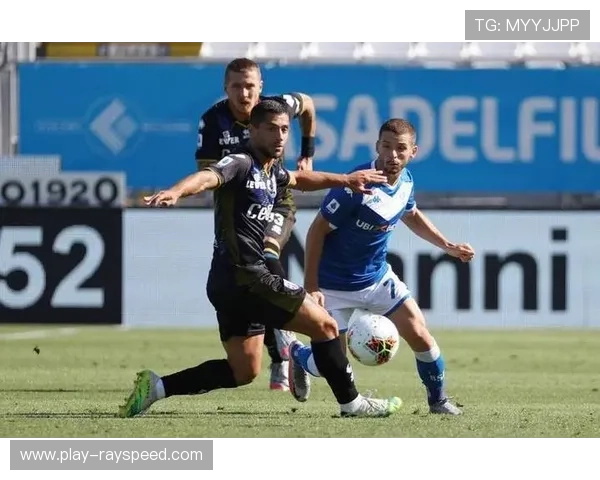 帕尔马2-2逼平AC米兰,保级队主场展现韧性