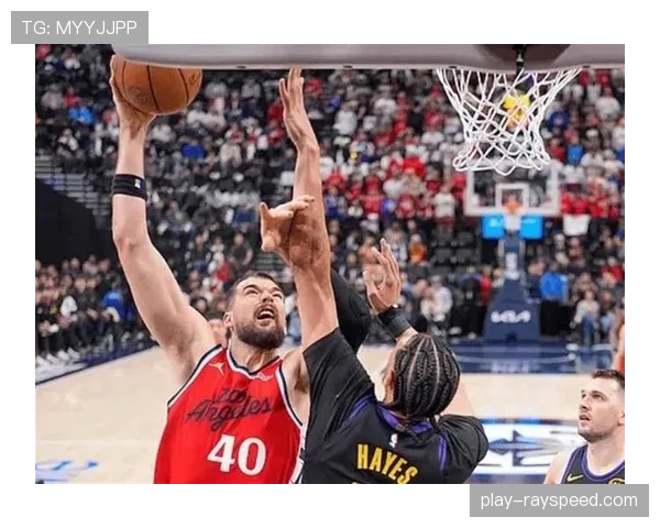 快船不敌国王，数据分析显示对手针对祖巴茨的挡拆外弹策略奏效。